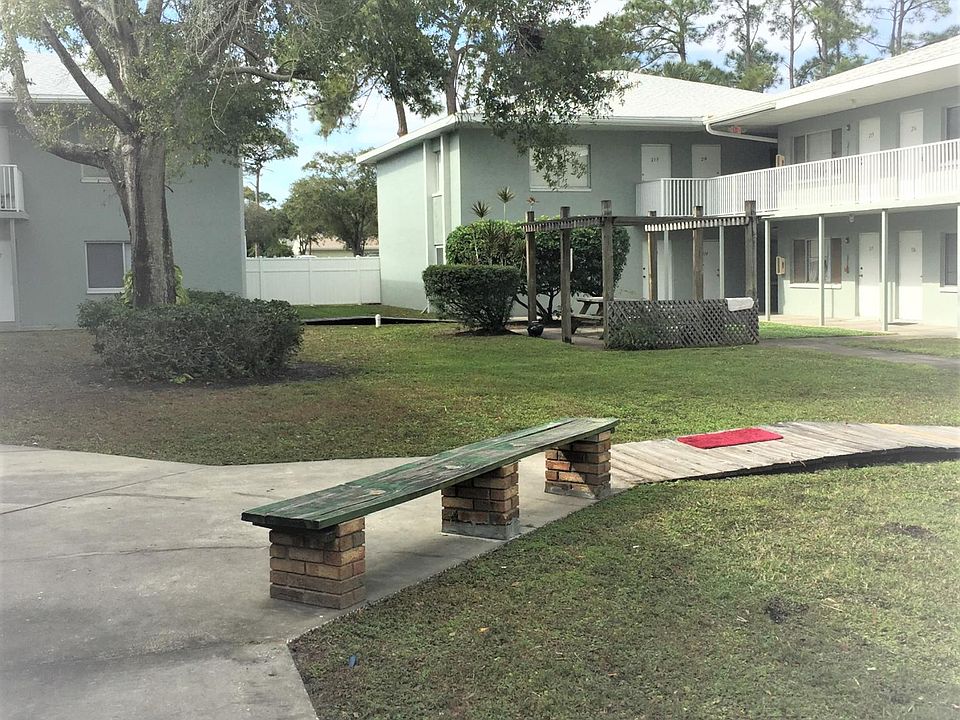 1st image of 379 47th Ave N APT 210