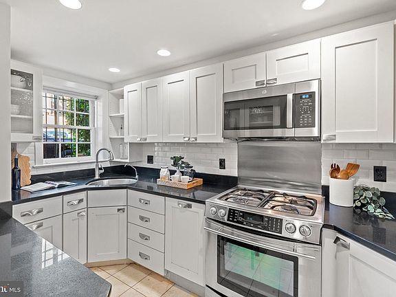 2nd image of 1333 27th St NW