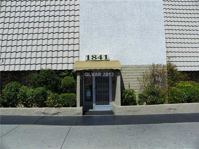 2nd image of 1841 Fremont St APT 3