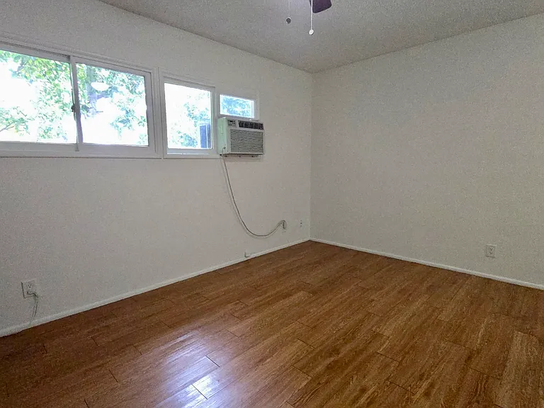 4706 Vantage Ave #3A — Photo 2