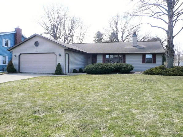 608 Dauphin St, Green Bay, WI 54301