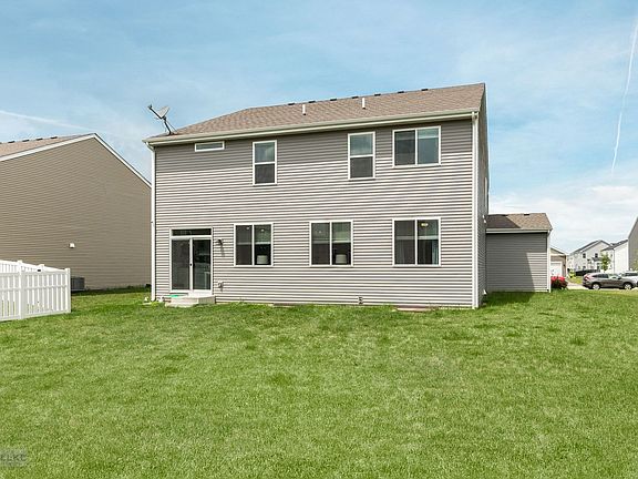 3rd image of 519 Colchester Dr