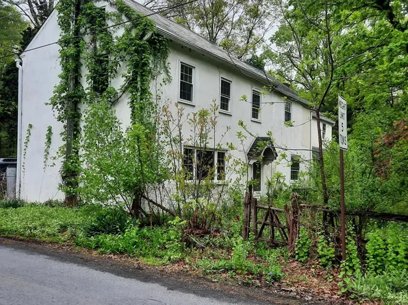 1300 N Ridge Rd, Perkasie, PA 18944