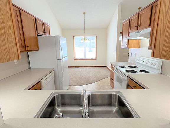 2nd image of 317 Nestlewood Dr