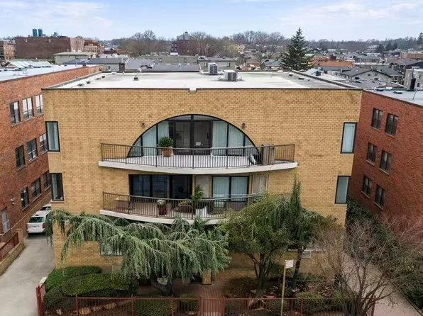 14726 Roosevelt Avenue, Flushing, NY 11354