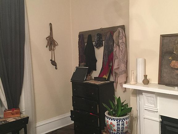 3rd image of 319 N Broadway APT 3