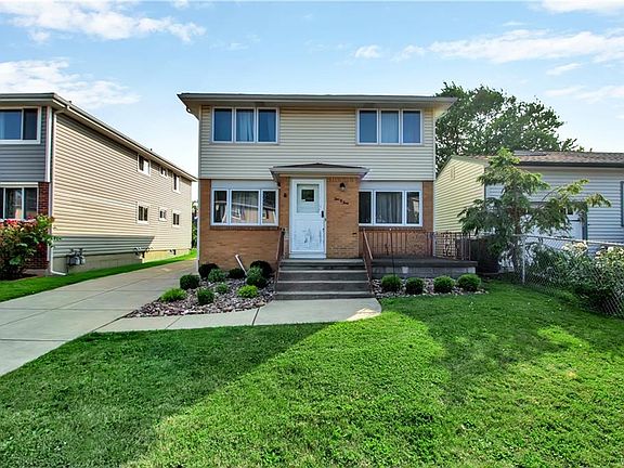 2nd image of 204 Highland Ave