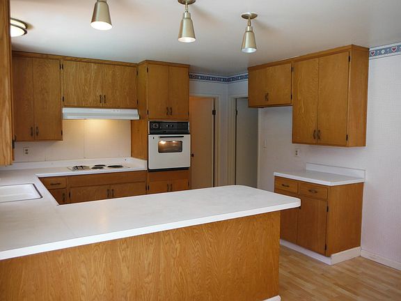 3rd image of 231 Danville Dr