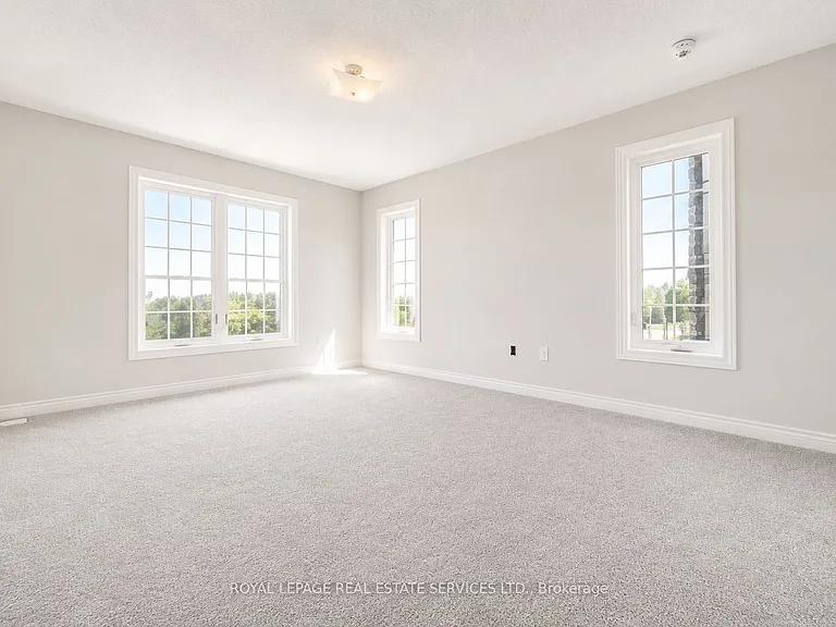 539 Settlers Rd W — Photo 12