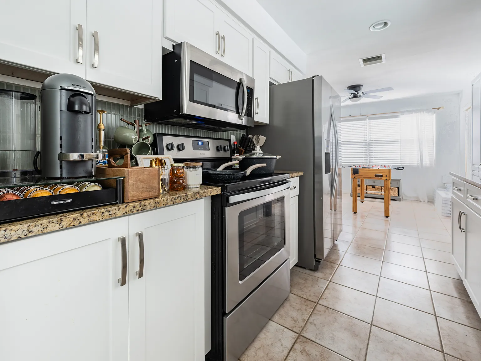 2074 Hillwood Dr — Photo 3