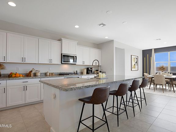 4th image of 278 S SAN FERNANDO Lane