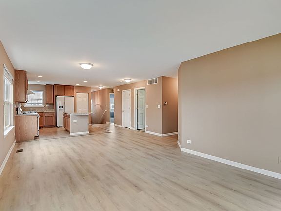 2nd image of 1281 Waverly Dr #2375