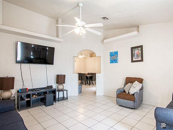 2nd image of 1366 E Monreal Ln