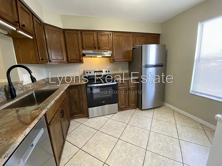 17407 Ellie Dr — Photo 45