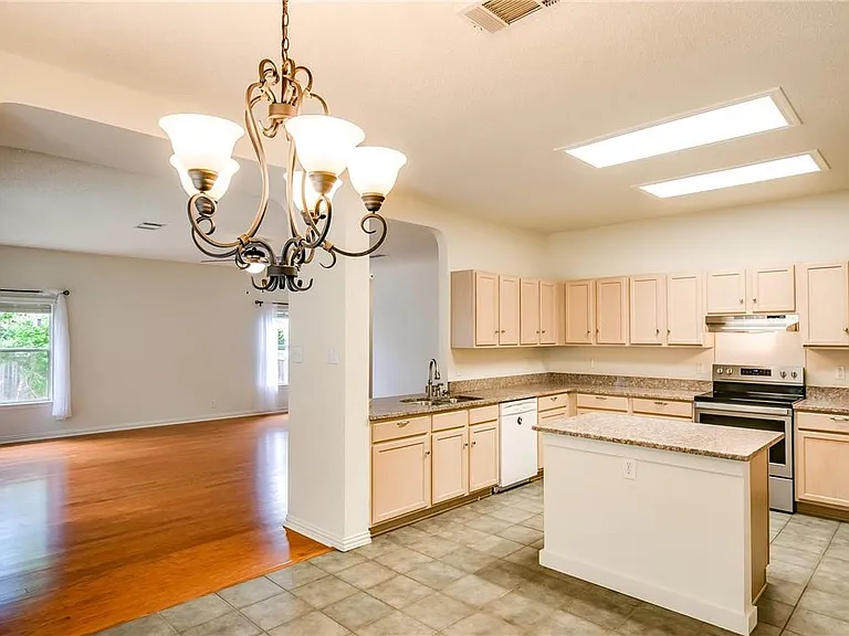 1706 Chino Cv — Photo 13