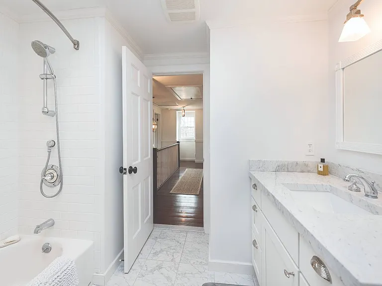 142 Hildreth Ave — Photo 16