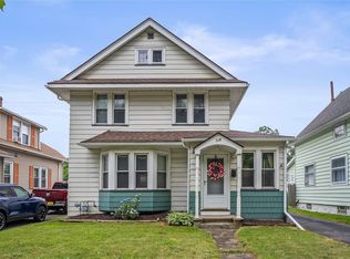 514 Bennington Dr, Rochester, NY 14616