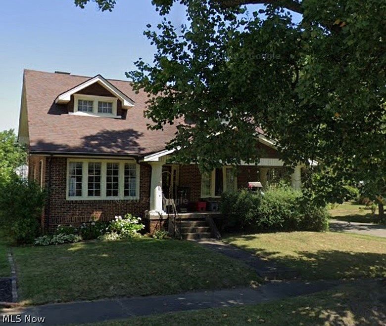 1st image of 390 E College St