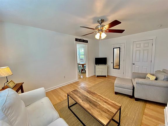 4th image of 705AKA-880 Wiggins St