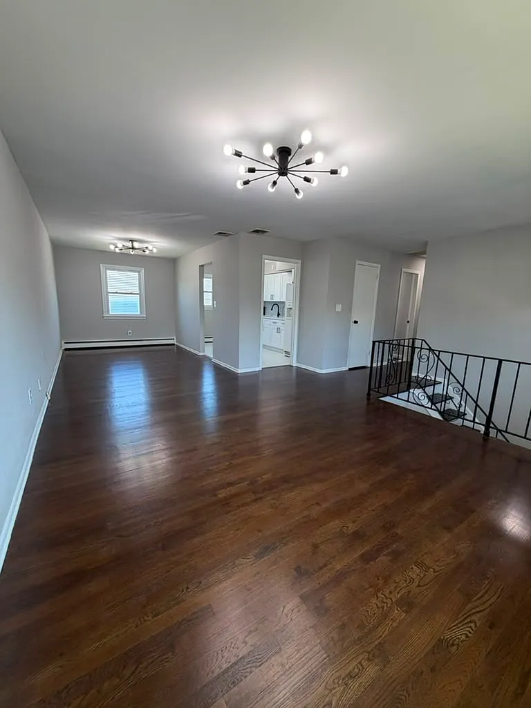 3 bed, 1410 sqft, $3,800 — Photo 3