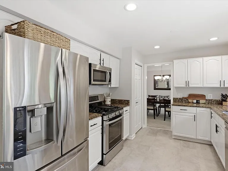 408 Huntfield Ct NE — Photo 11