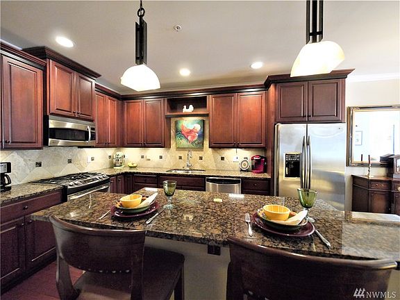 3rd image of 505 Broadway Unit 500