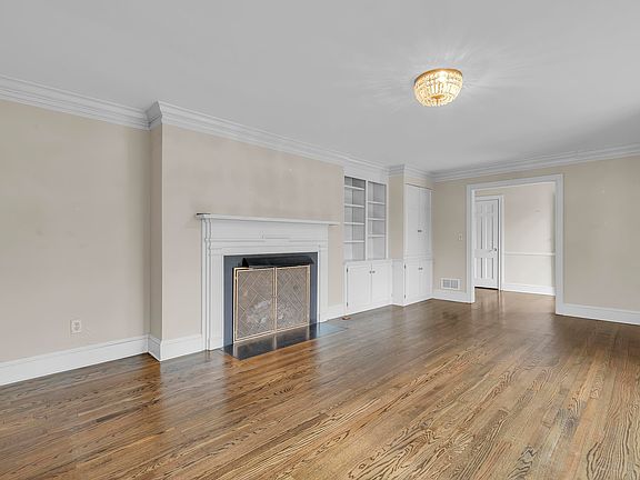 4th image of 237 Pine Forest Dr