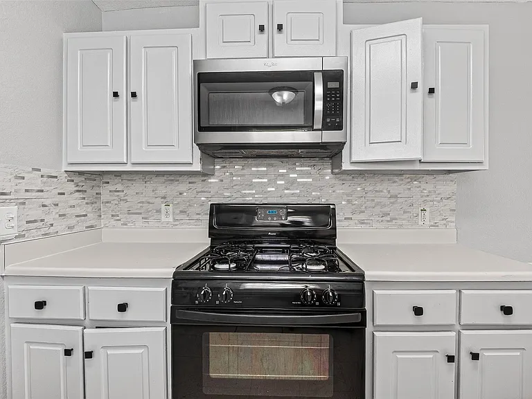 11411 Roandale Dr — Photo 17