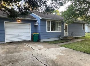 708 W Hammer Rd, Albert Lea, MN 56007