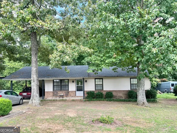 4038 W Parliament Dr, Cohutta, GA 30710