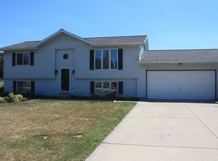 321 W Linden Ave, Gibsonburg, OH 43431