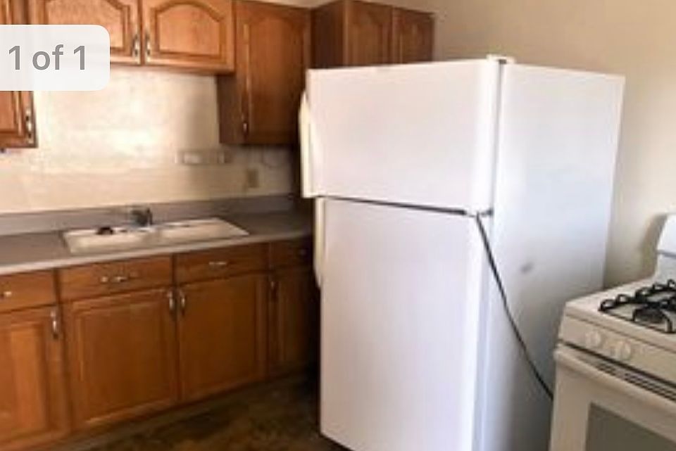 2nd image of 1192 3rd St #1