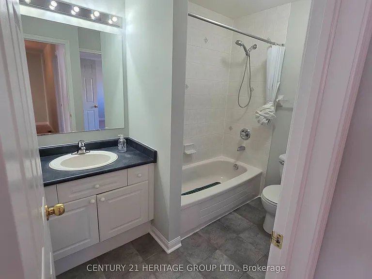 1134 Barclay Cir — Photo 22