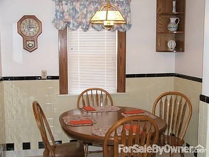 Eating Area : Large area: our family had six children with two adults!