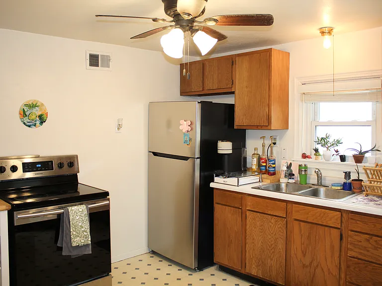 503 N Fair Oaks Ave — Photo 9