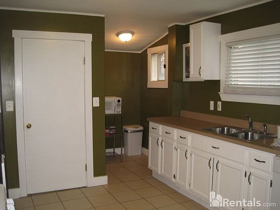 2nd image of 3308 Gardner Ave