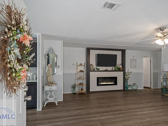 4th image of 2243 Limerick Rd