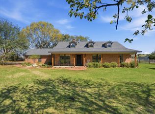 525 Becky Ln, Waxahachie, TX 75165