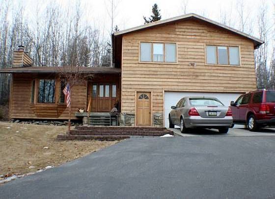 2nd image of 725 Darrell Dr