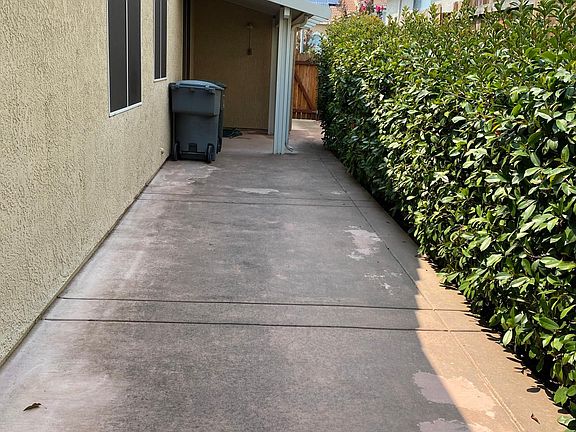 Sideyard