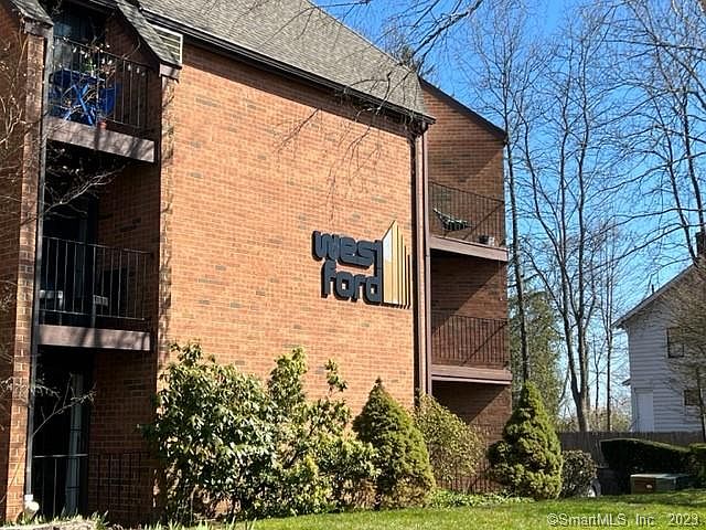 1st image of 183 Loomis Dr APT 121