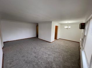 5044 Warrensville Center Rd #7, Maple Heights, OH 44137