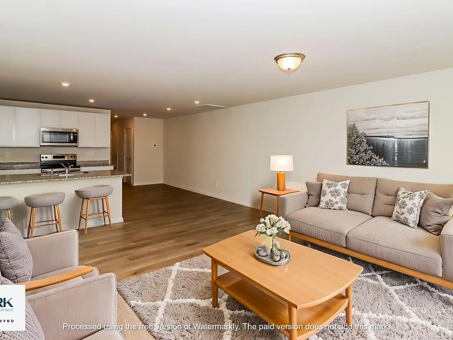 3 bed, 3.0 bath, 1521 sqft, $1,924 — Photo 3