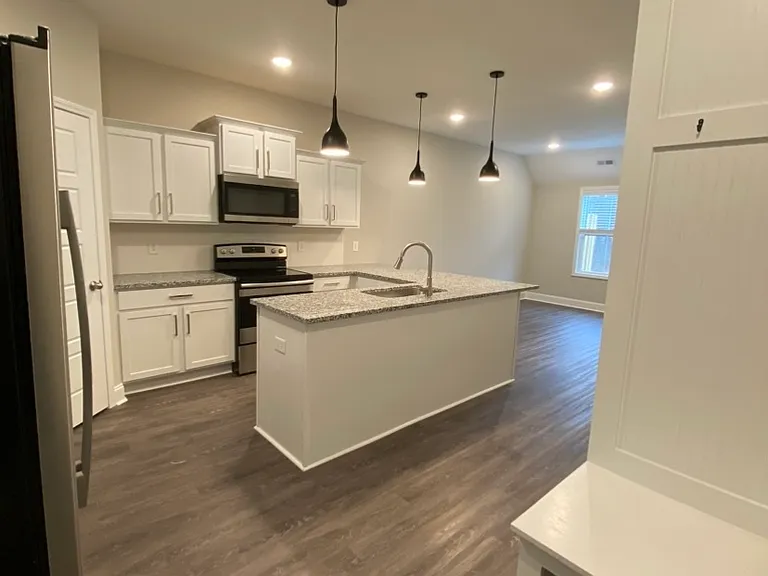1023 Glenkirk Dr #A — Photo 2