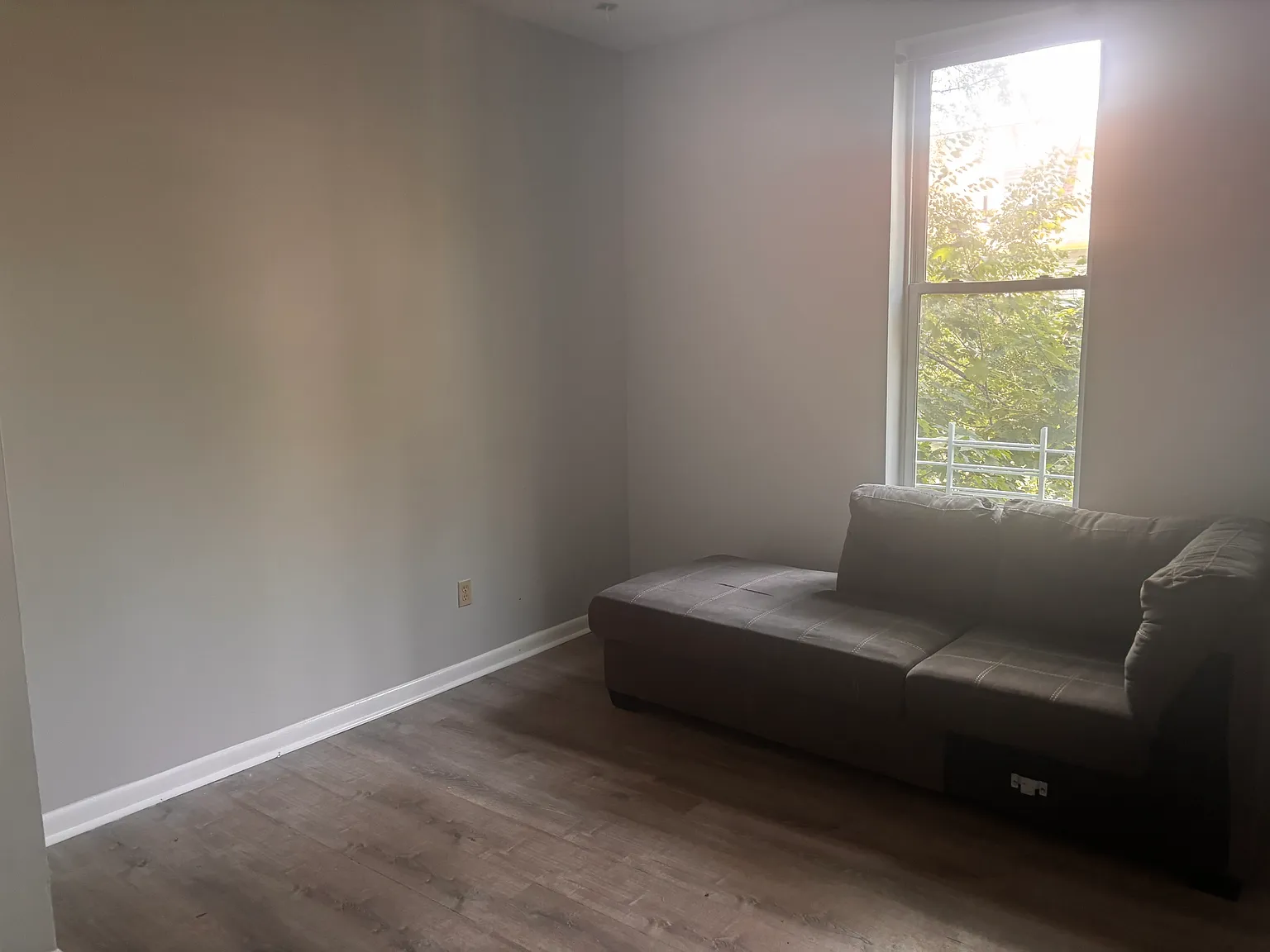3 bed, $2,100 — Photo 3