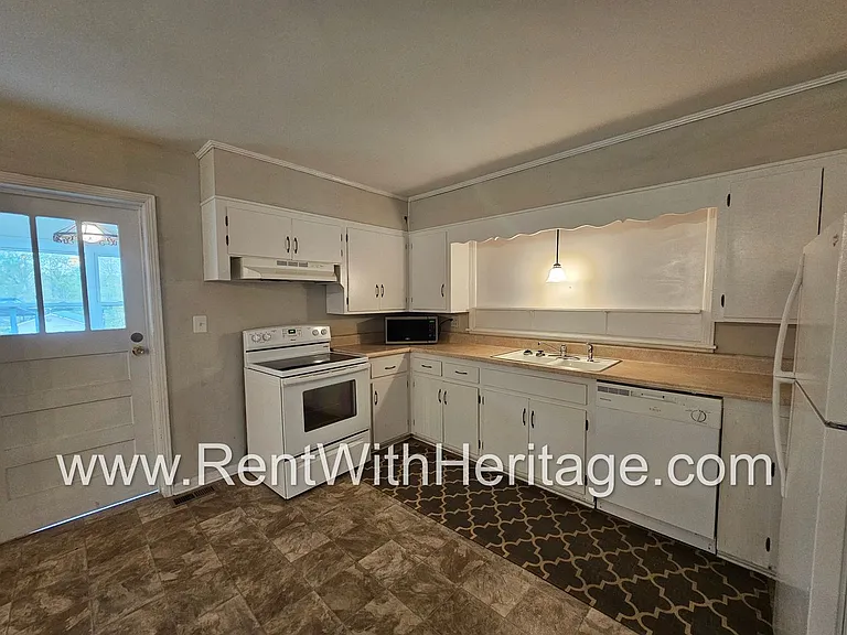 7477 Post Rd — Photo 18