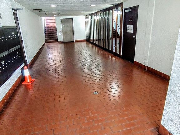 5th image of 729 S Hobart Blvd APT 44