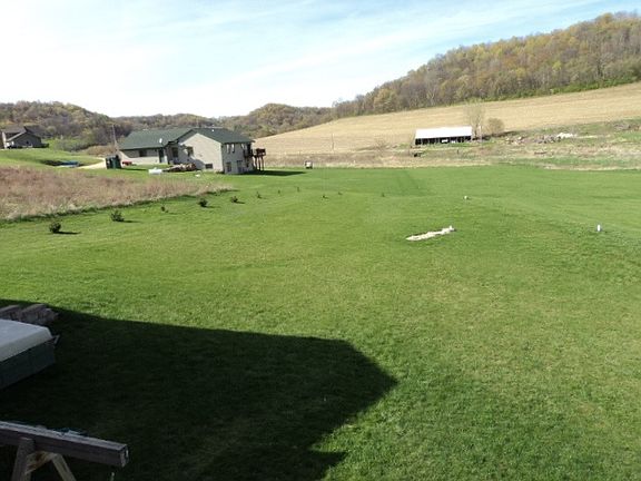4th image of 25622 Hillside Ln
