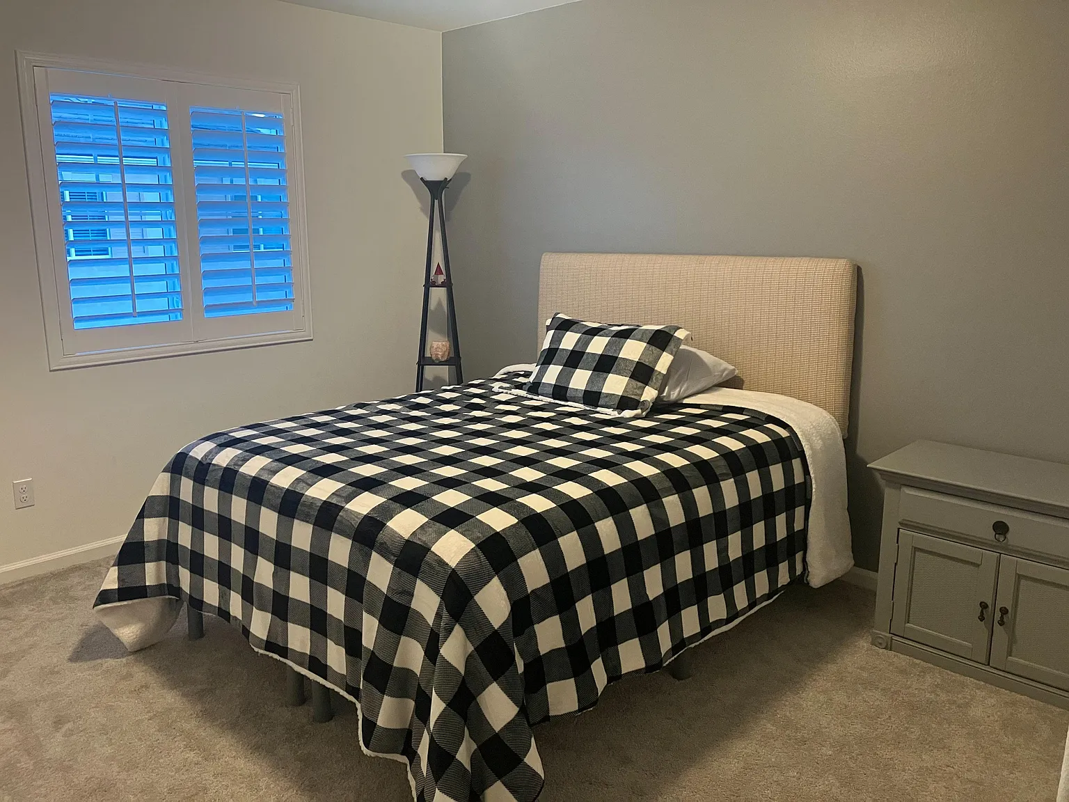 1 bed, 1.5 bath, 1432 sqft, $1,364 — Photo 3