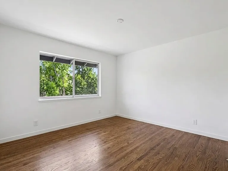 25845 Springhill Dr — Photo 18
